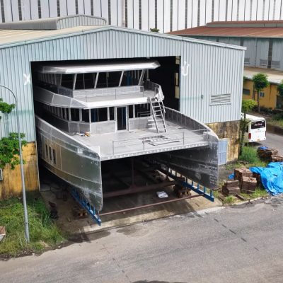 DI CHUYỂN VÀ XẾP DỠ DU THUYỀN ARCHIPELAGO YACHT